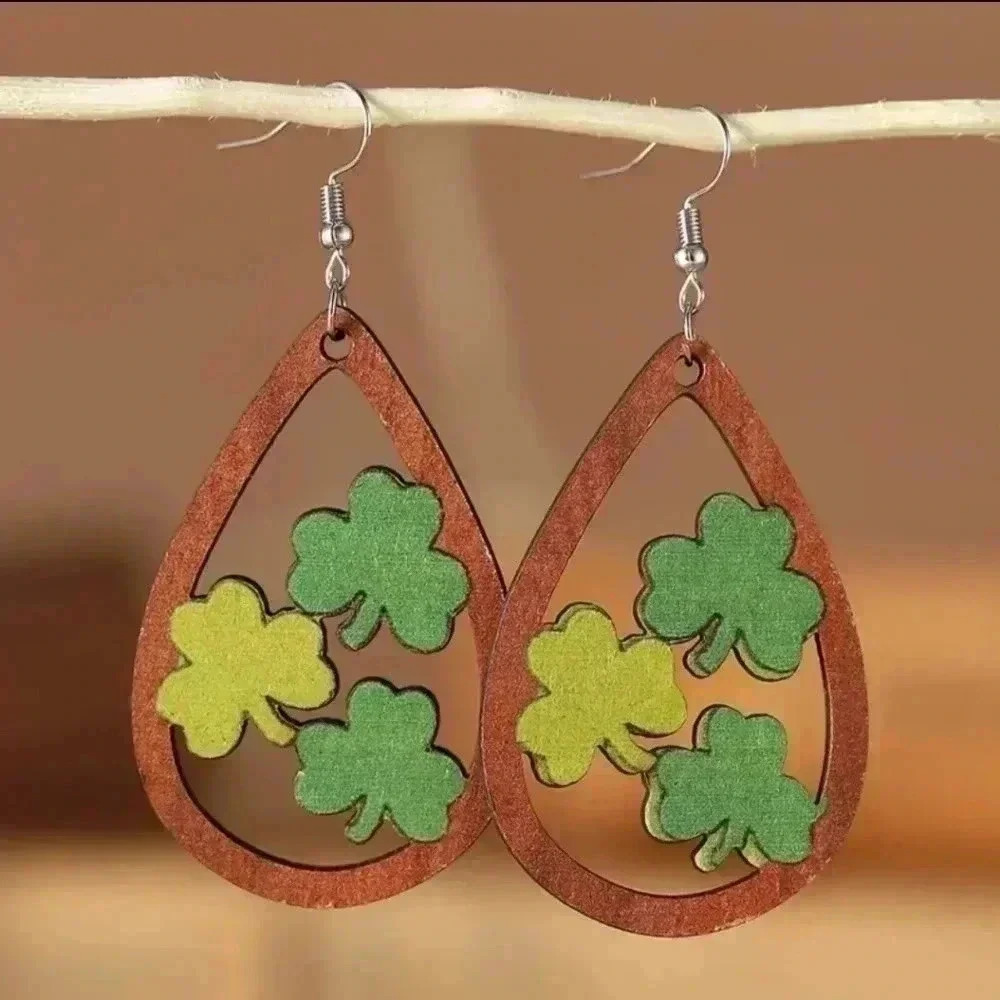 Shamrock Hot Earring